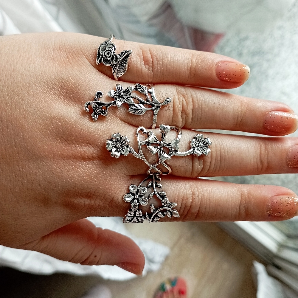 Set of 3 Floral Rings - Picture 2 of 13